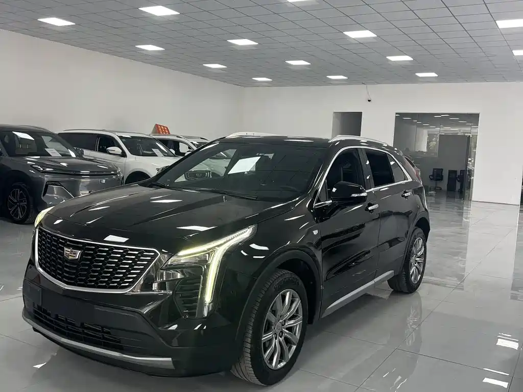 Cadillac XT4 2021 — фото 1