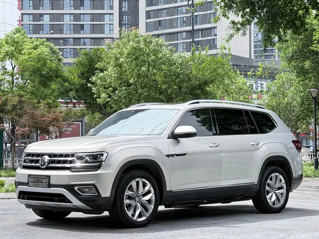 Volkswagen Teramont 2017 — фото 1