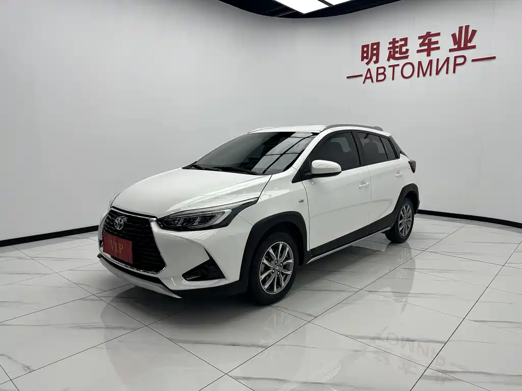 Toyota Yaris L 2022 — фото 4