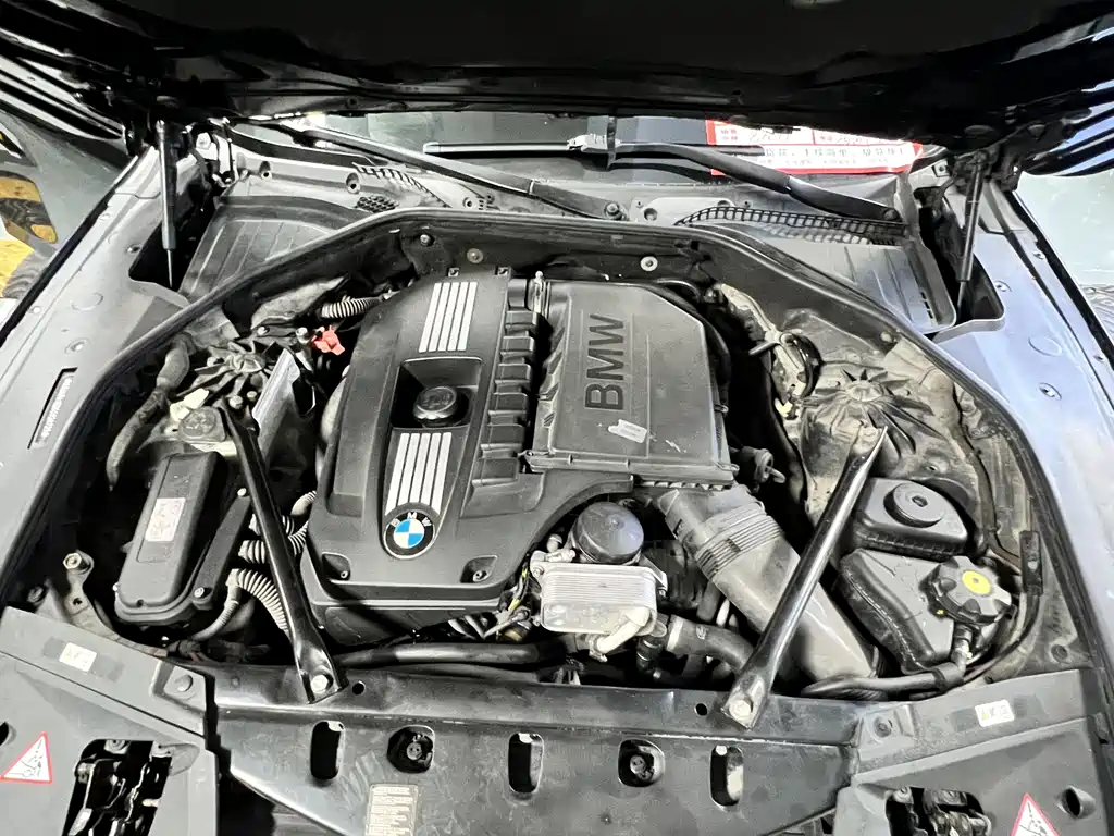 BMW 7 Series 2012 — фото 13