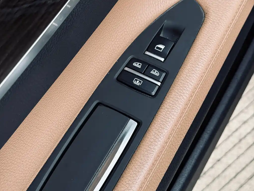 BMW 7 Series 2015 — фото 22