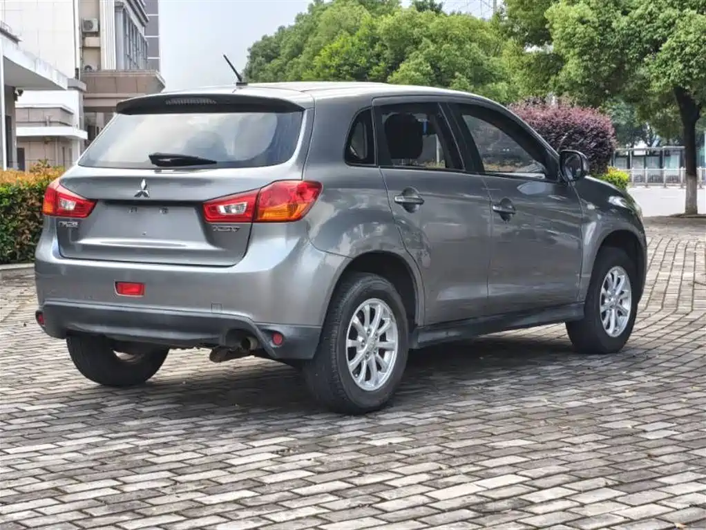 Mitsubishi ASX 2015 — фото 9