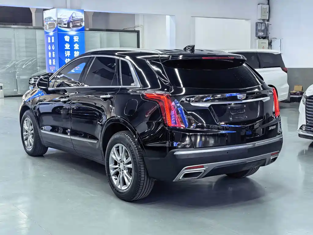 Cadillac XT5 2020 — фото 15