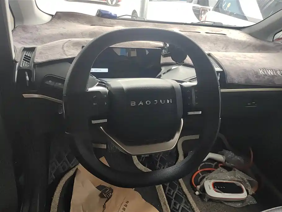 Baojun KiWi EV 2021 — фото 15