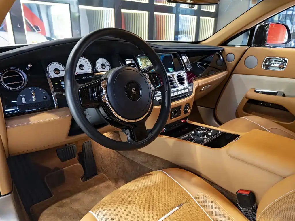 Rolls-Royce Wraith 2018 — фото 13