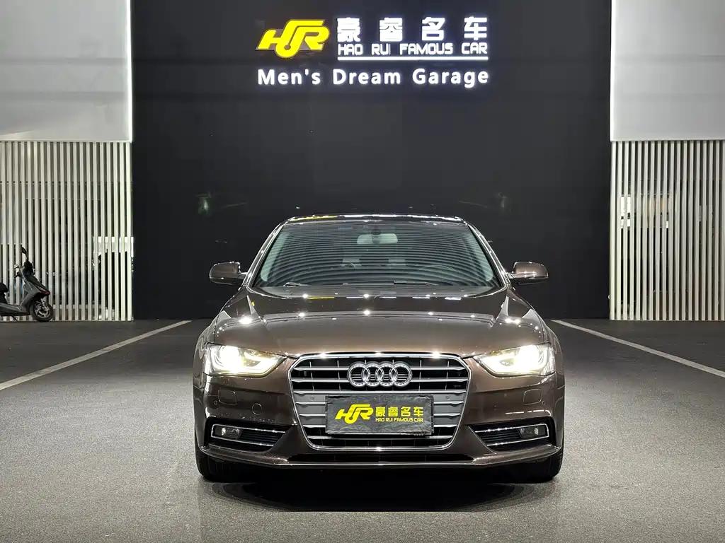 Audi A4L 2015