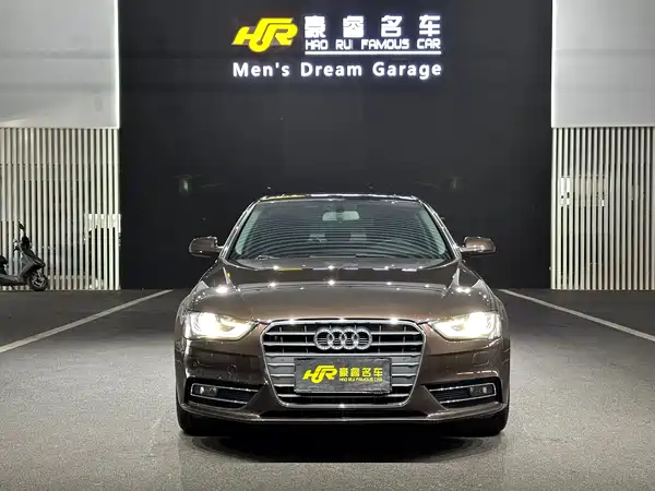 Audi A4L 2015