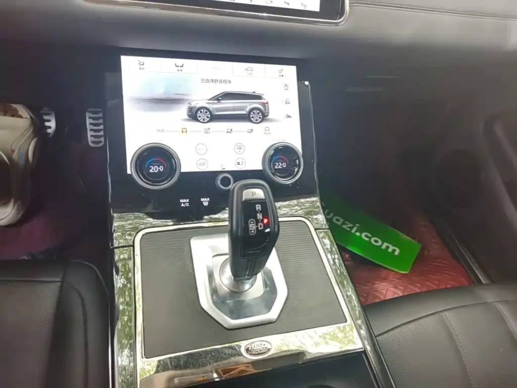 Land Rover Evoque 2020 — фото 14