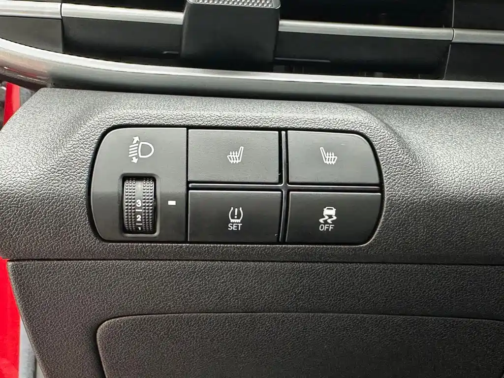 Hyundai Elantra 2022 — фото 10