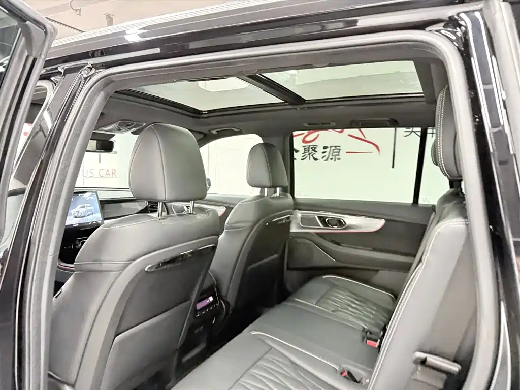 GAC Motor Trumpchi GS8 2023 — фото 11