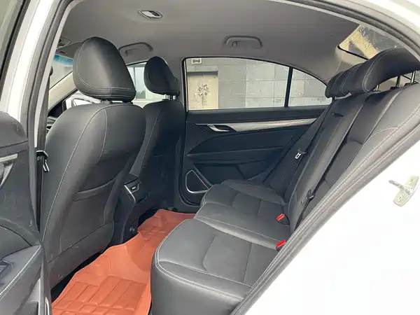 Geely Emgrand 2019