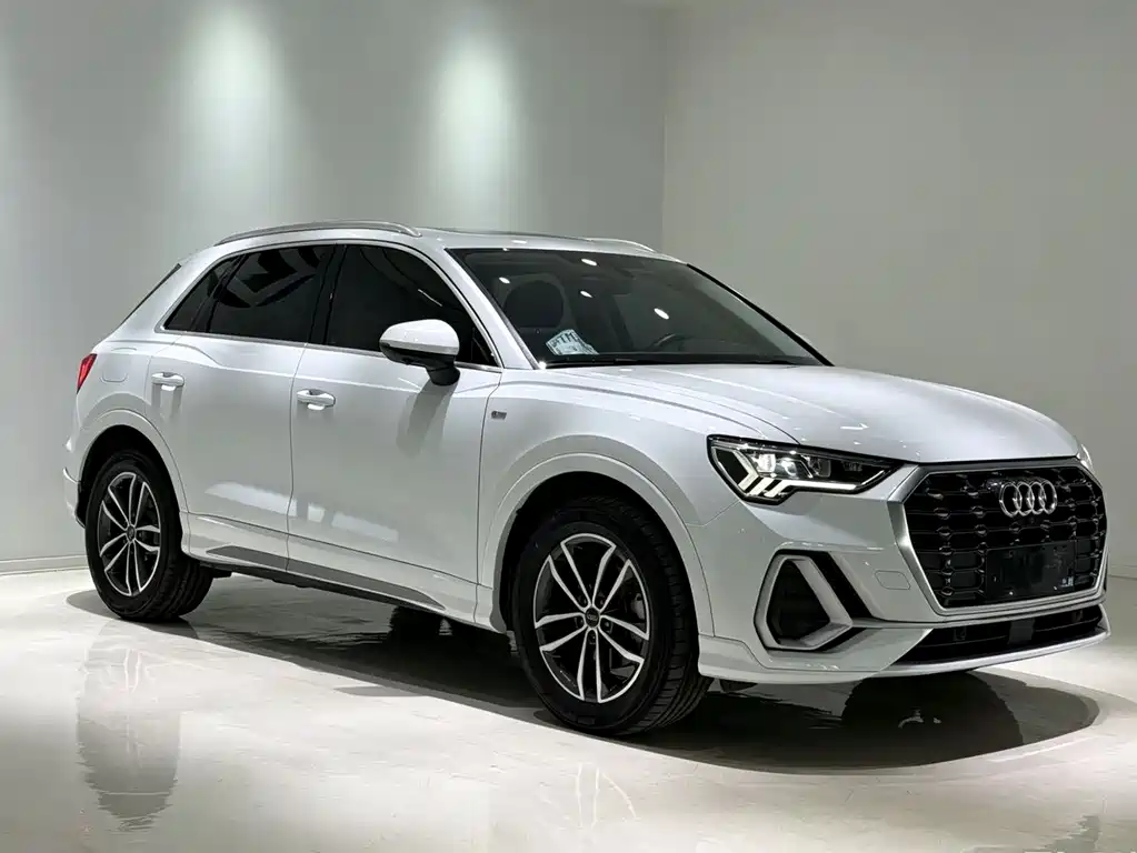 Audi Q3 2023 — фото 3