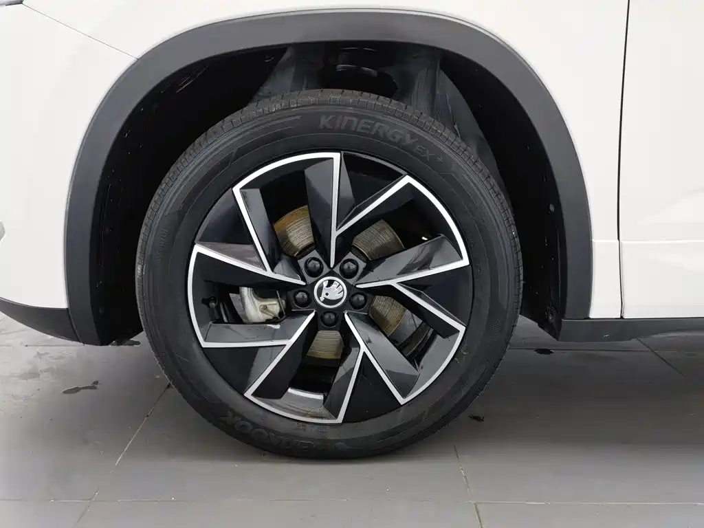 Skoda Kamiq 2023 — фото 17