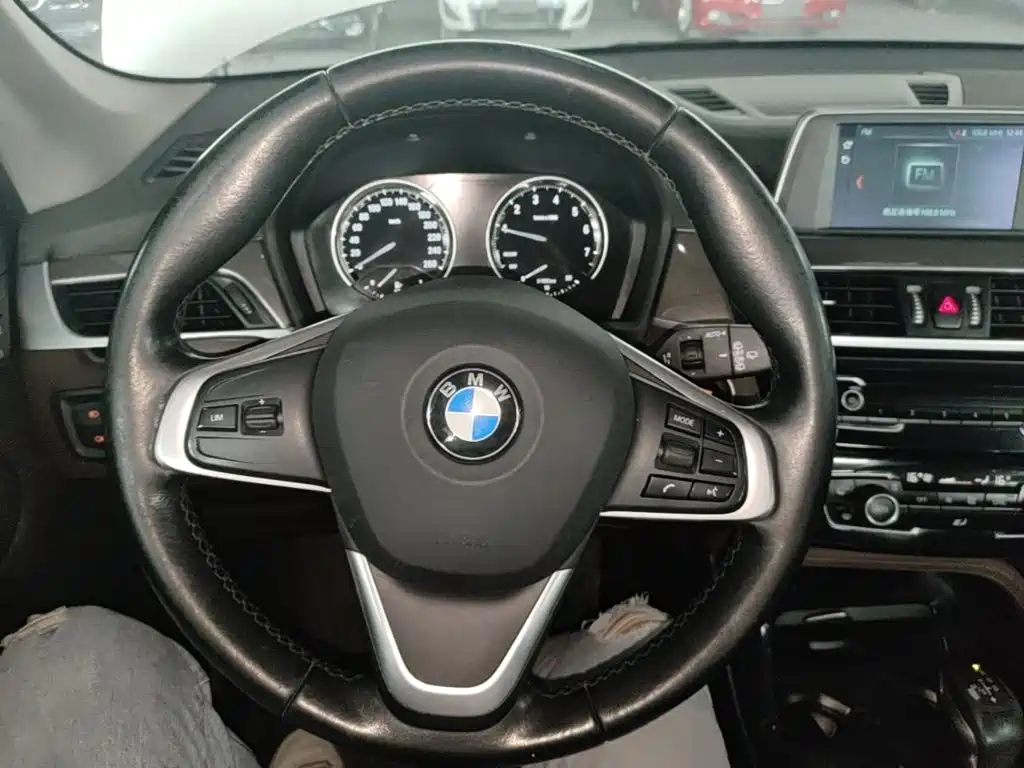 BMW X1 2018 — фото 11