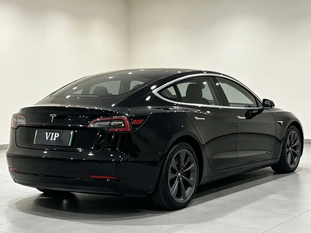 Tesla Model 3 2021 — фото 15