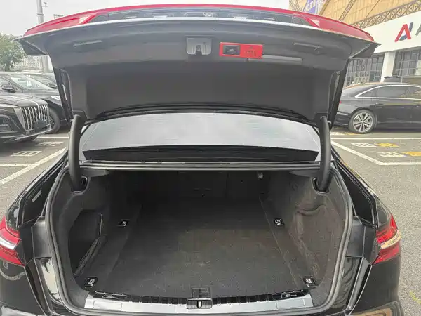 Audi A6L 2022