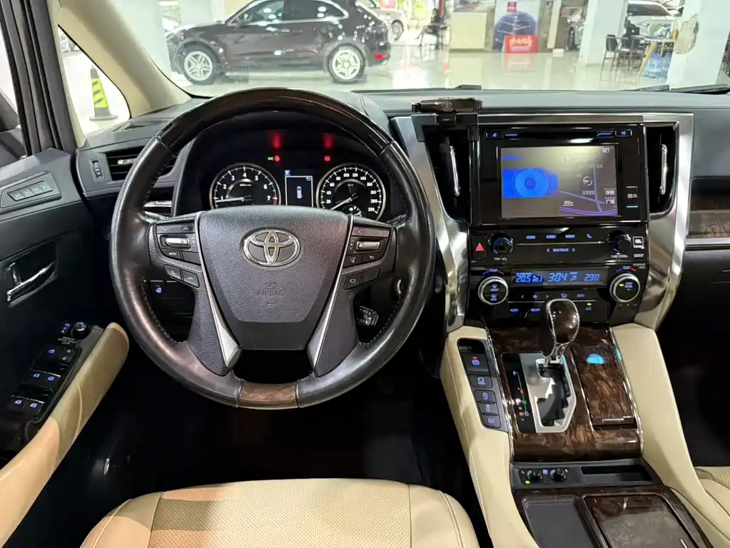 Toyota Alphard 2019 — фото 9