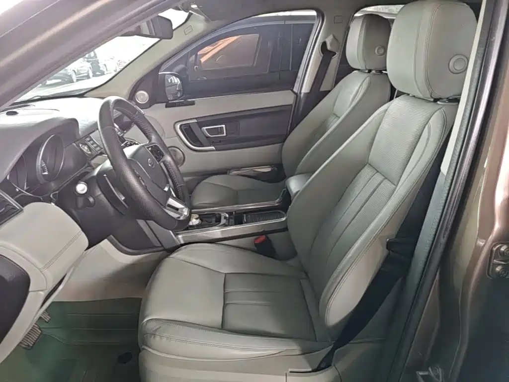 Land Rover Discovery Sport 2017 — фото 15