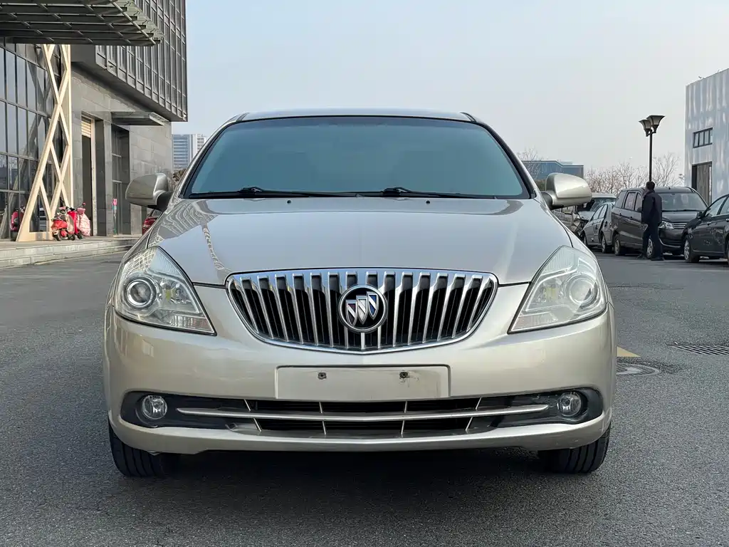 Buick Excelle 2014 — фото 2