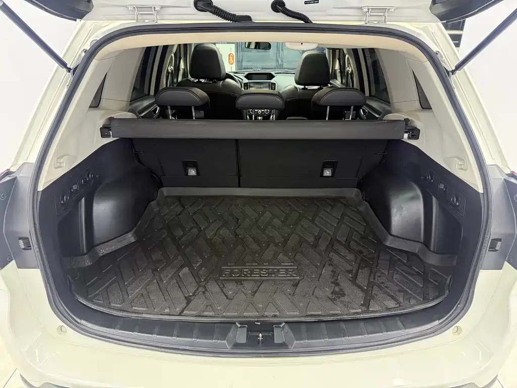 Subaru Forester 2021 — фото 17