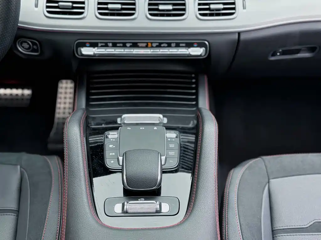 Mercedes-Benz GLE AMG 2025 — фото 9
