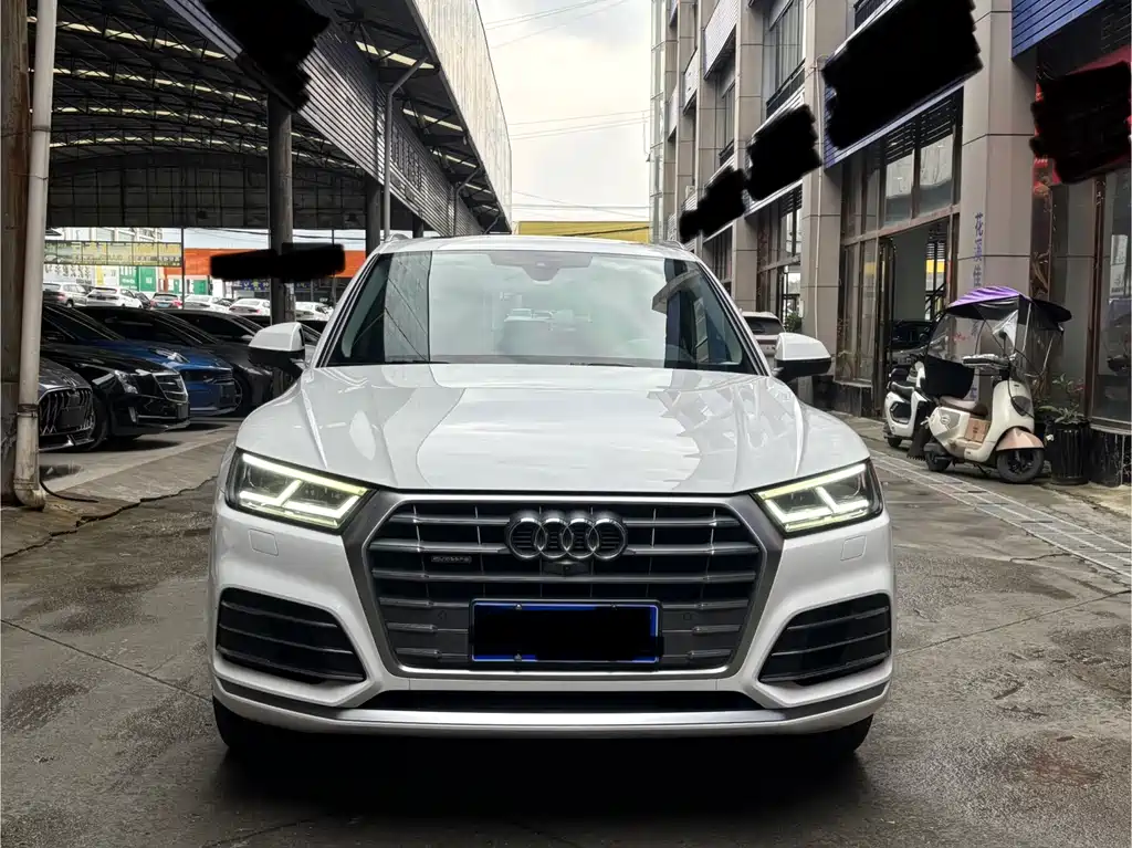Audi Q5L 2020 — фото 2