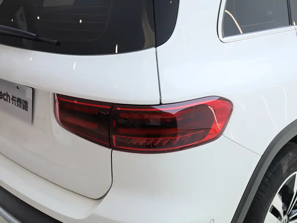 Mercedes-Benz GLB 2023 — фото 20