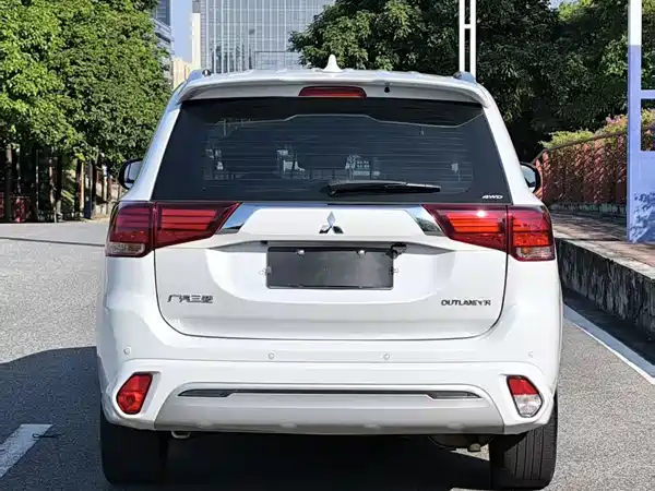 Mitsubishi Outlander 2021