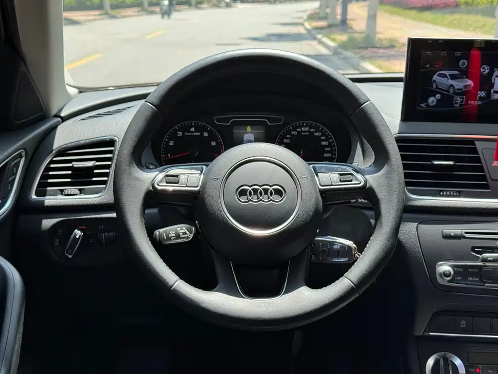 Audi Q3 2013