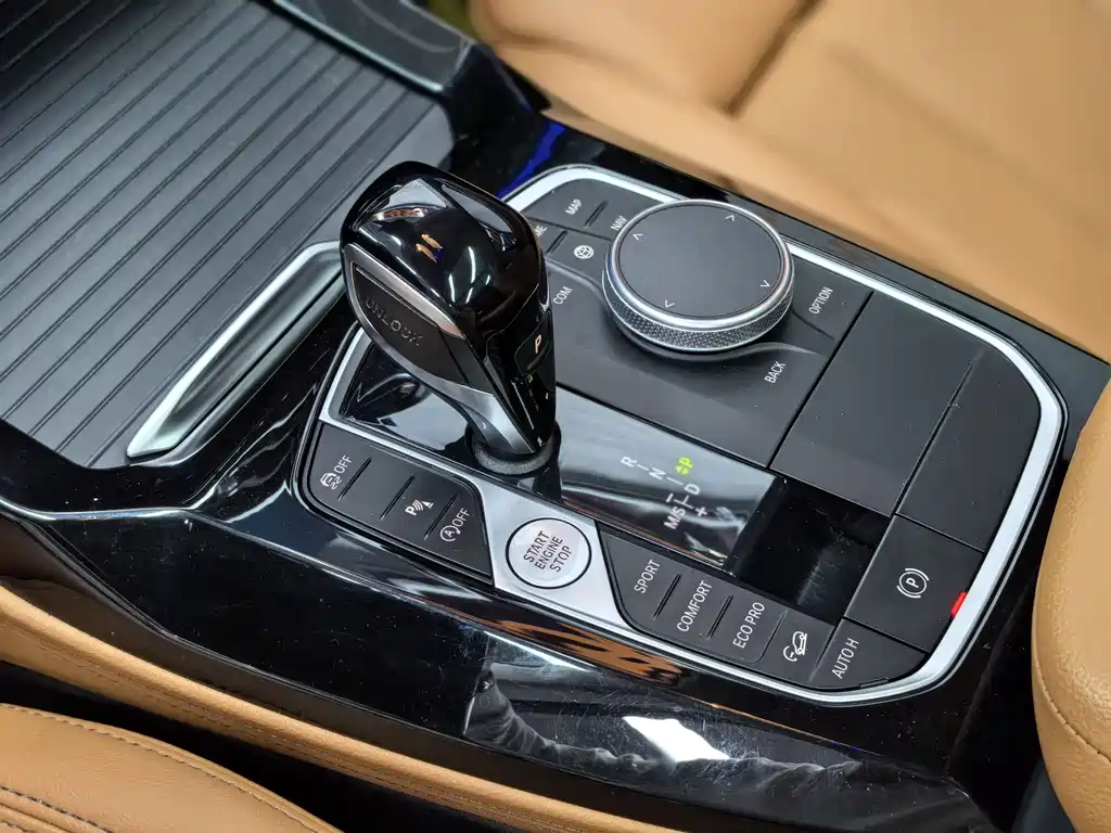 BMW X4 2022 — фото 15