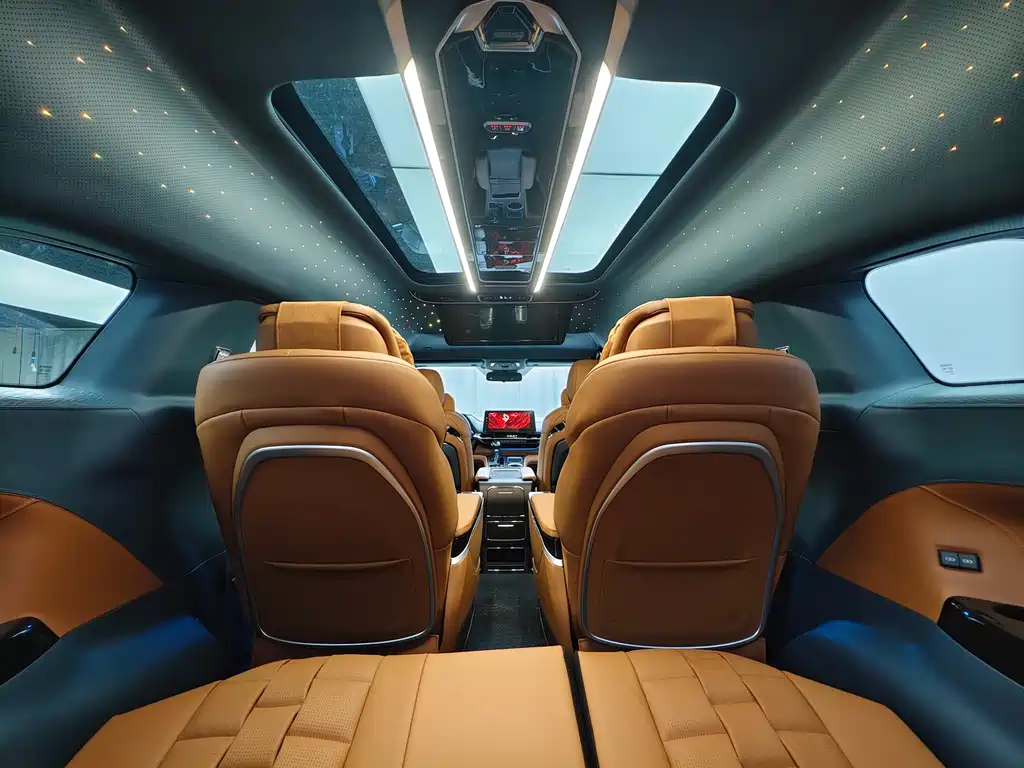 Toyota Granvia — фото 29
