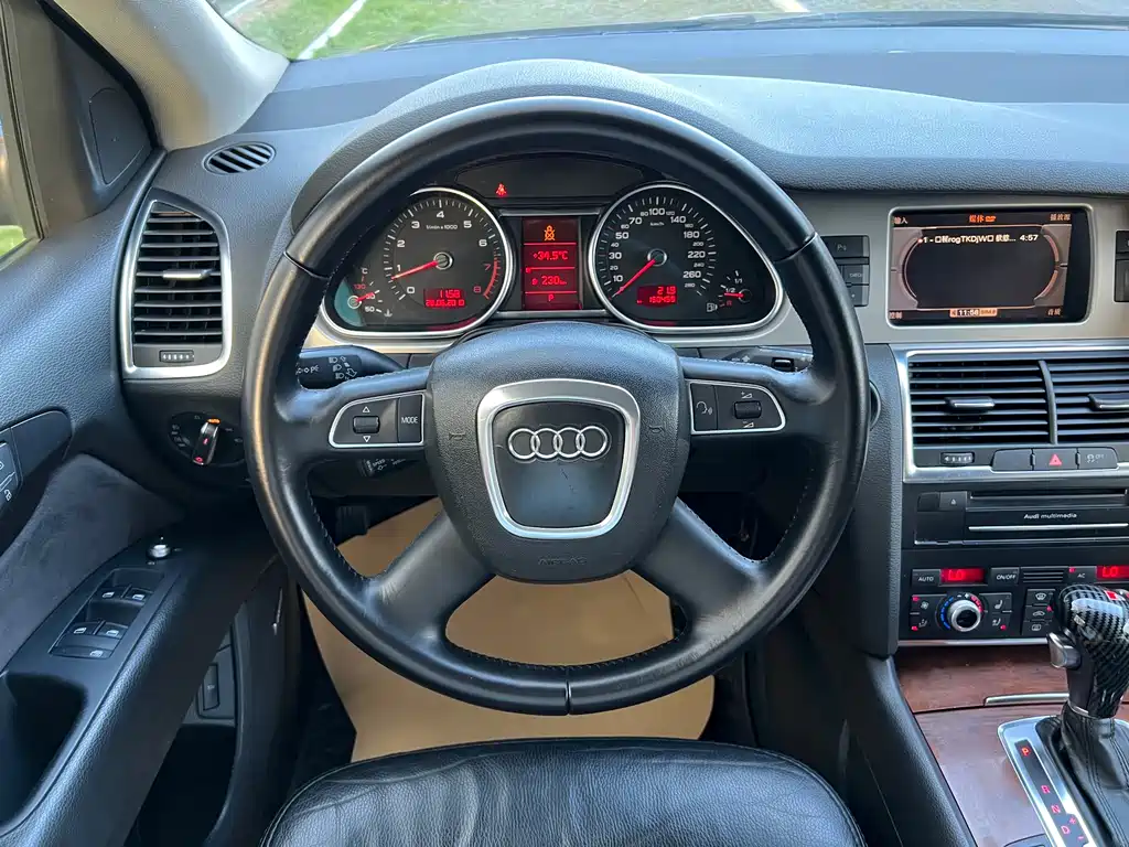 Audi Q7 2011 — фото 15