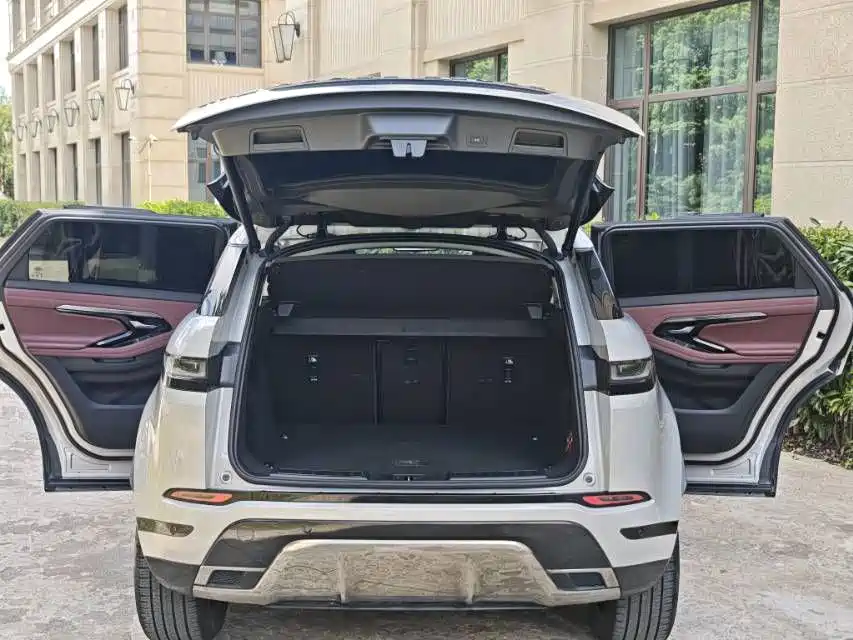 Land Rover Range Rover Evoque 2023 — фото 10