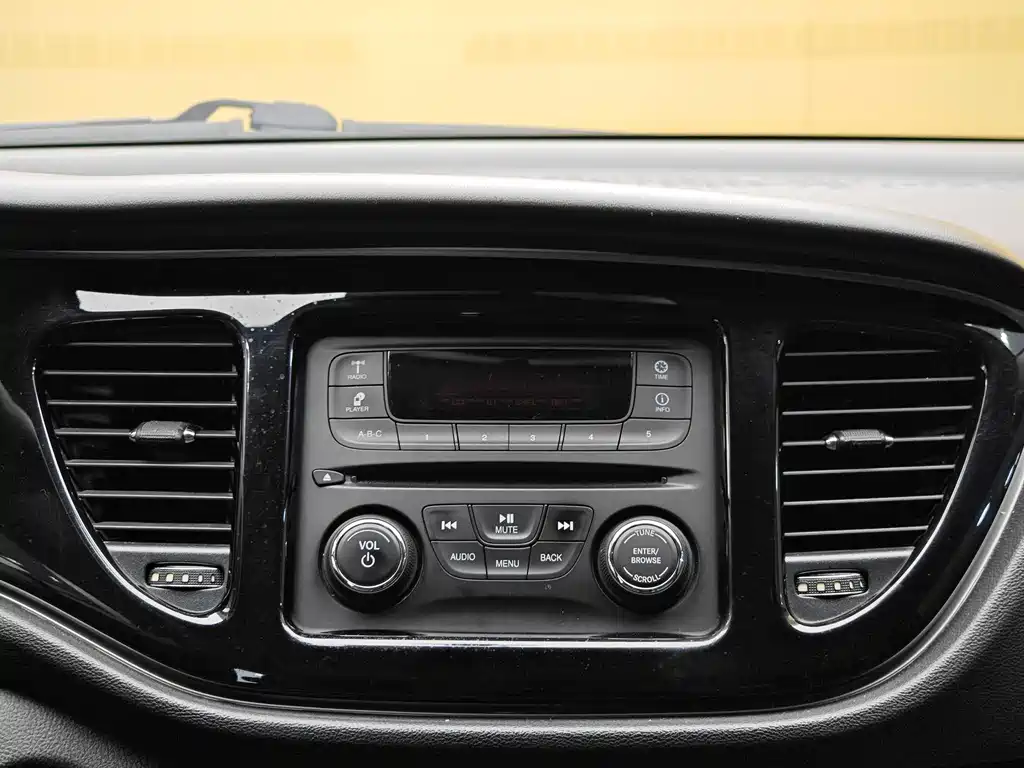 Fiat Viaggio 2016 — фото 15