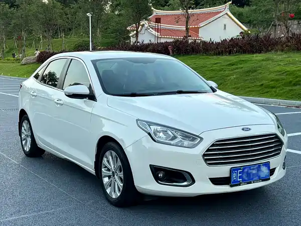Ford Escort 2015