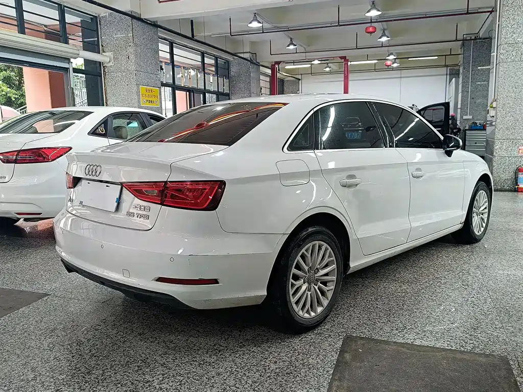 Audi A3 2015 — фото 14