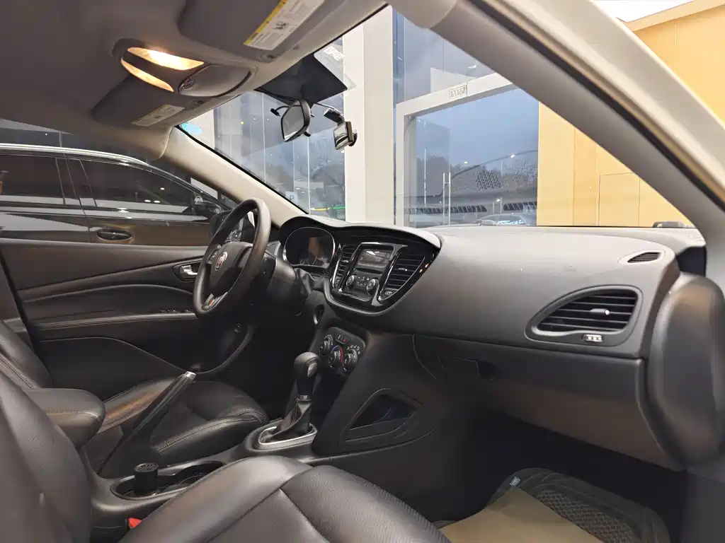 Fiat Viaggio 2016 — фото 30