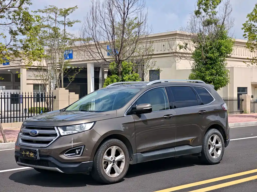 Ford Edge 2017 — фото 1