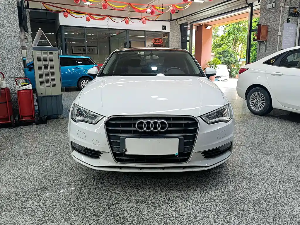 Audi A3 2015 — фото 2
