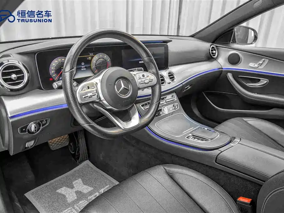 Mercedes-Benz E-Class 2019 — фото 12