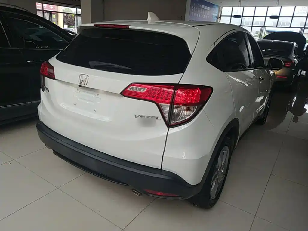 Honda Vezel 2020 — фото 7