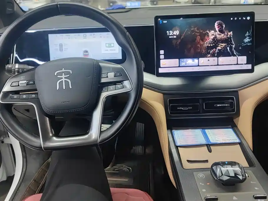 BYD L DM-i 2024 — фото 12