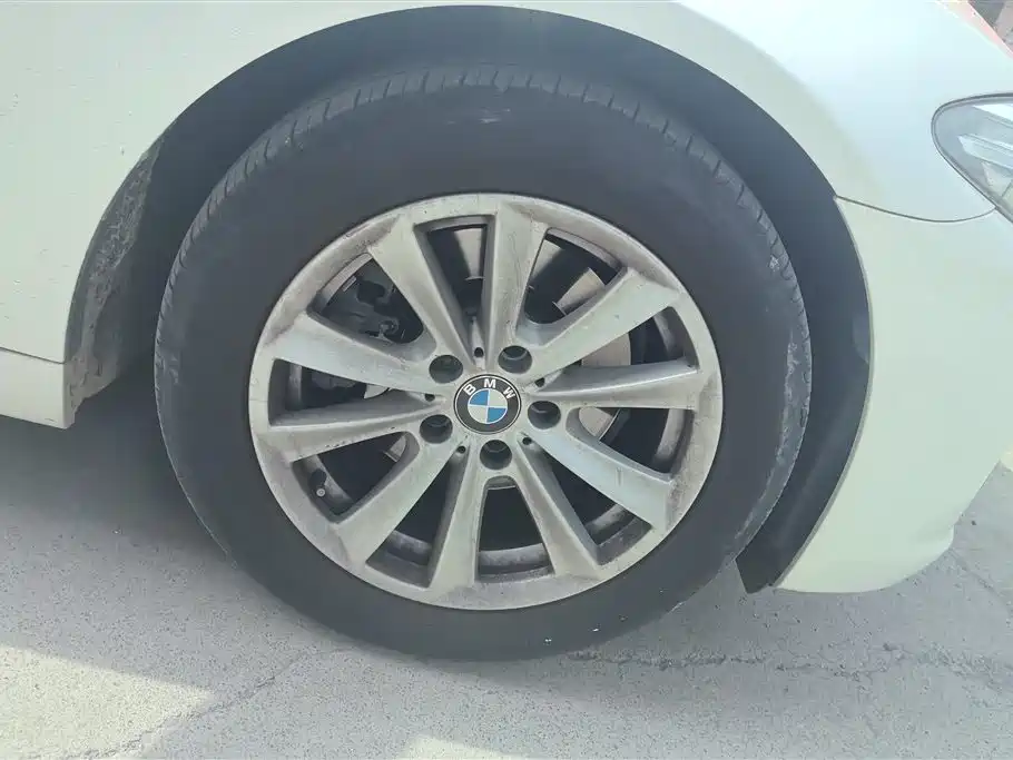 BMW 5 Series 2015 — фото 6