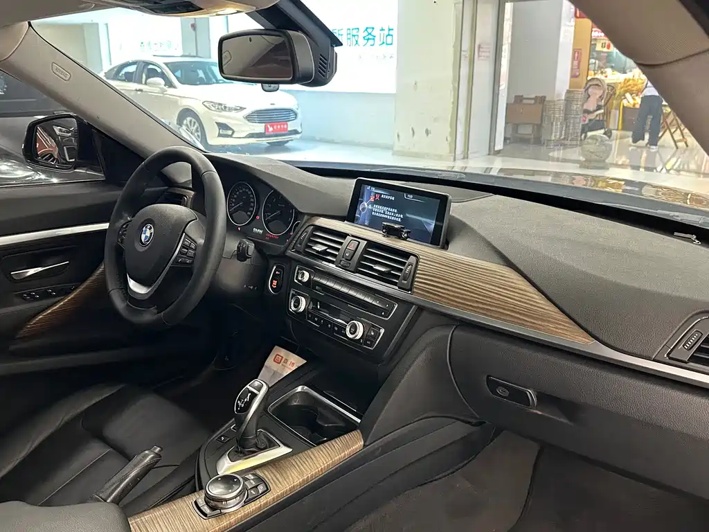 BMW 3 Series GT 2014 — фото 12