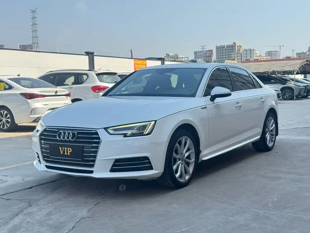 Audi A4L 2016 — фото 1