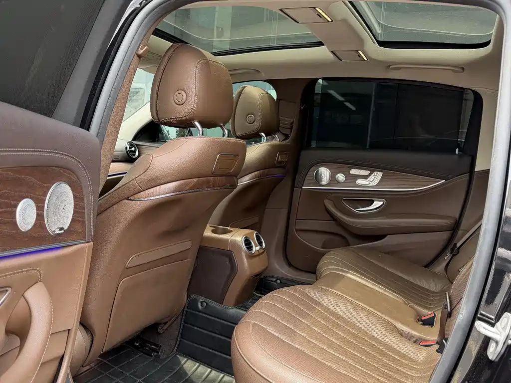 Mercedes-Benz E-Class 2020 — фото 4