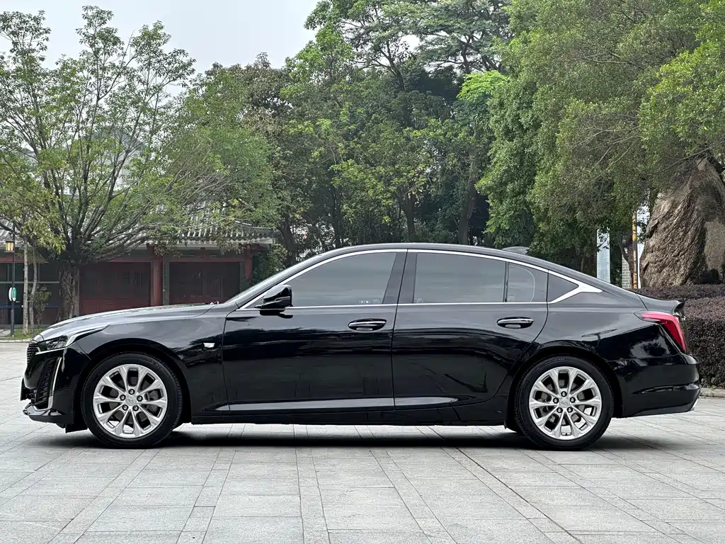 Cadillac CT5 2023 — фото 12
