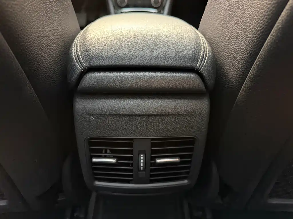 Mercedes-Benz GLA 2018 — фото 11