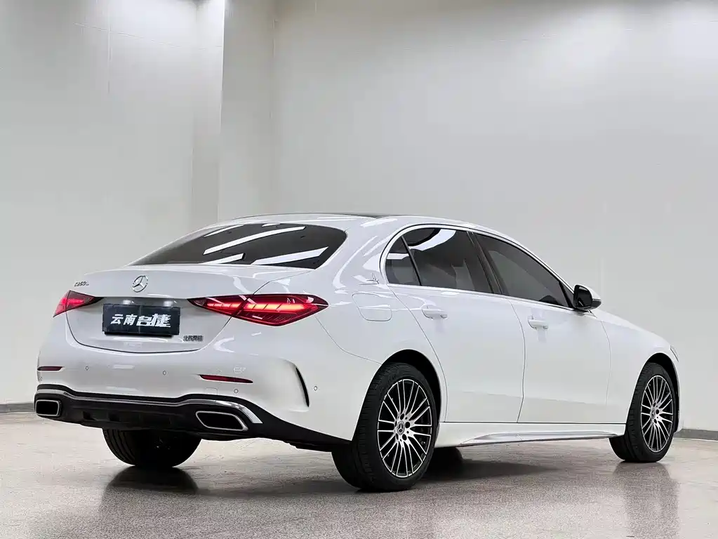 Mercedes-Benz C-Class 2024 — фото 7