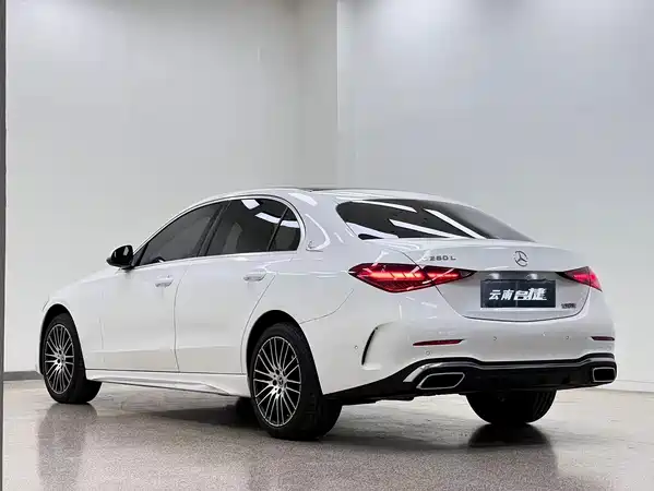 Mercedes-Benz C-Class 2024